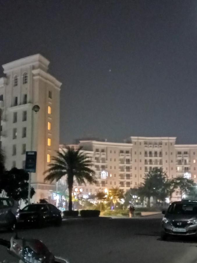 Apartamento Omaxe Krishna Aavas Vrindāvan Exterior foto