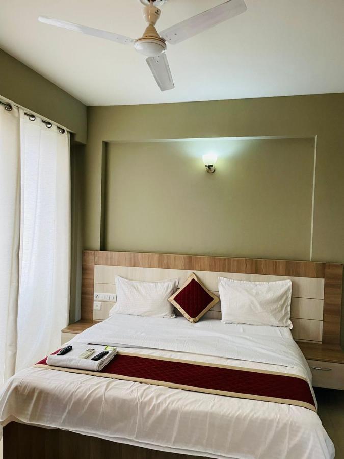 Apartamento Omaxe Krishna Aavas Vrindāvan Exterior foto
