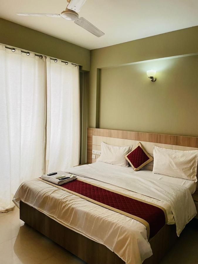 Apartamento Omaxe Krishna Aavas Vrindāvan Exterior foto